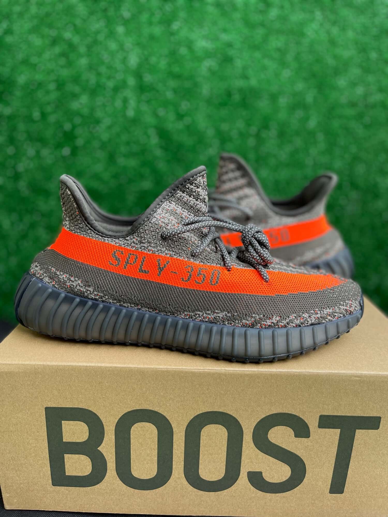 試着もなしの新品未使用ですadidas YEEZY Boost 350 V2 \